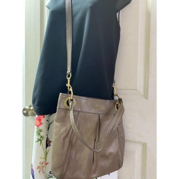 coach medium w adjustable strap gold leather cross - Picture 4 of 8